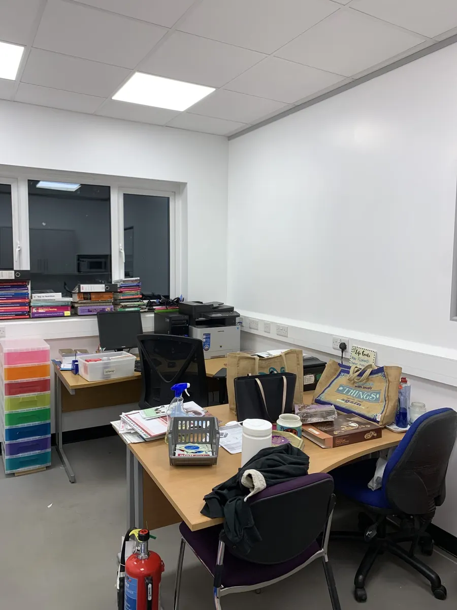 Vet surgery office with LED panels and desk sockets